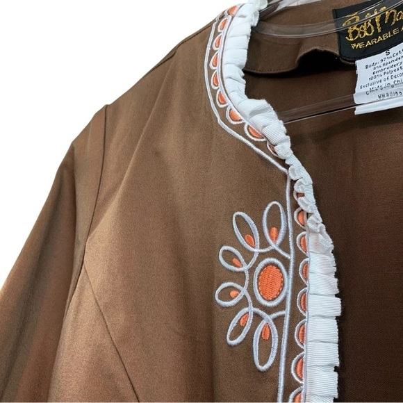 Bob Mackie Embroidered Pleated Cotton Jacket Wearable Art Brown White Size Small - Picture 3 of 6